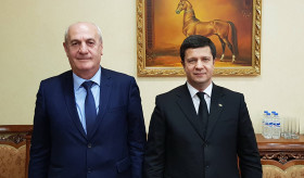 Դեսպան Բադալյանի հանդիպումը Թուրքմենստանի առևտրի և արտաքին տնտեսական կապերի նախարարի հետ