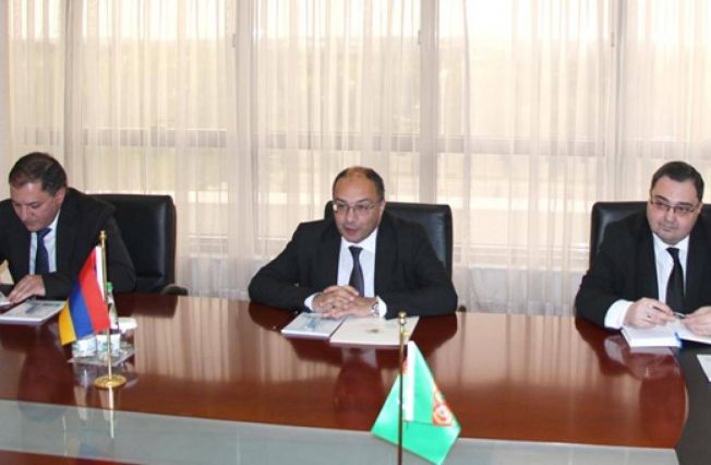 Թուրքմենստանի արտաքին գործերի նախարարությունում տեղի է ունեցել հանդիպում Թուրքմենստանում ՀՀ դեսպանի հետ